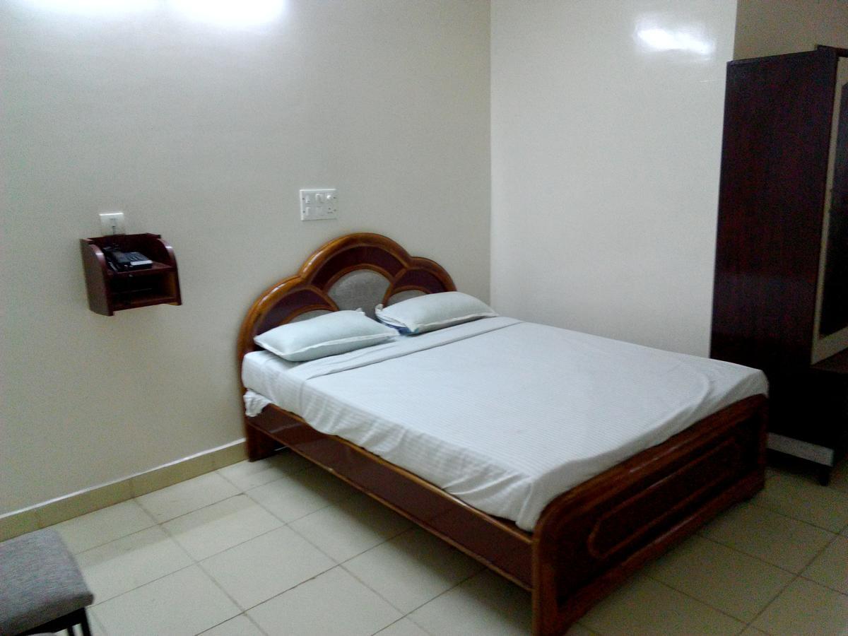 Sahasra Residency Hotel Hyderabad Exterior photo
