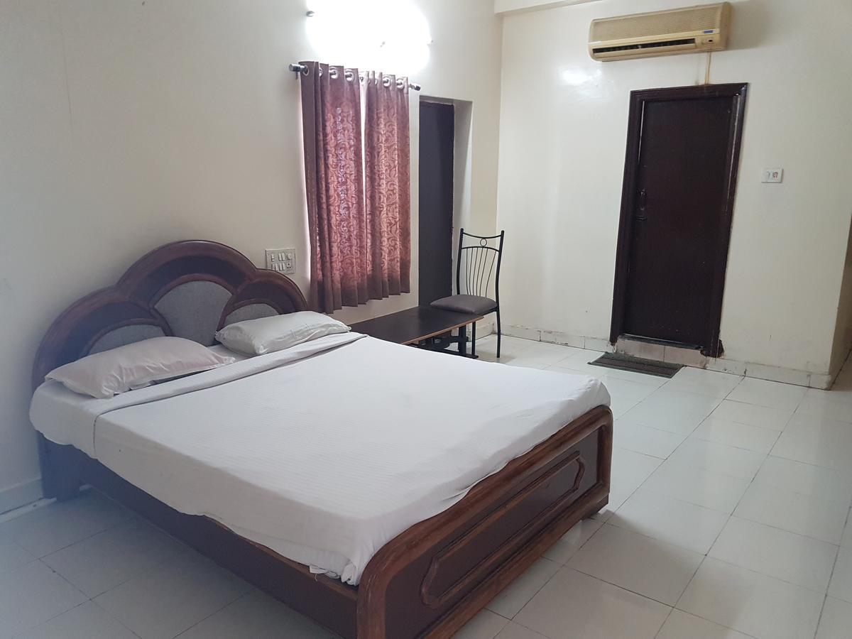 Sahasra Residency Hotel Hyderabad Exterior photo